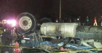 AZUA: Choque entre un camión y una patana deja cinco personas muertas