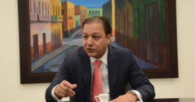 Abel Martínez se declara fuera de grupos en PLD; respalda gestión del presidente Medina