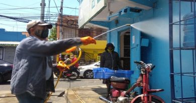 Autoridades SDE continúan segundo día de limpieza para evitar propagación covid-19