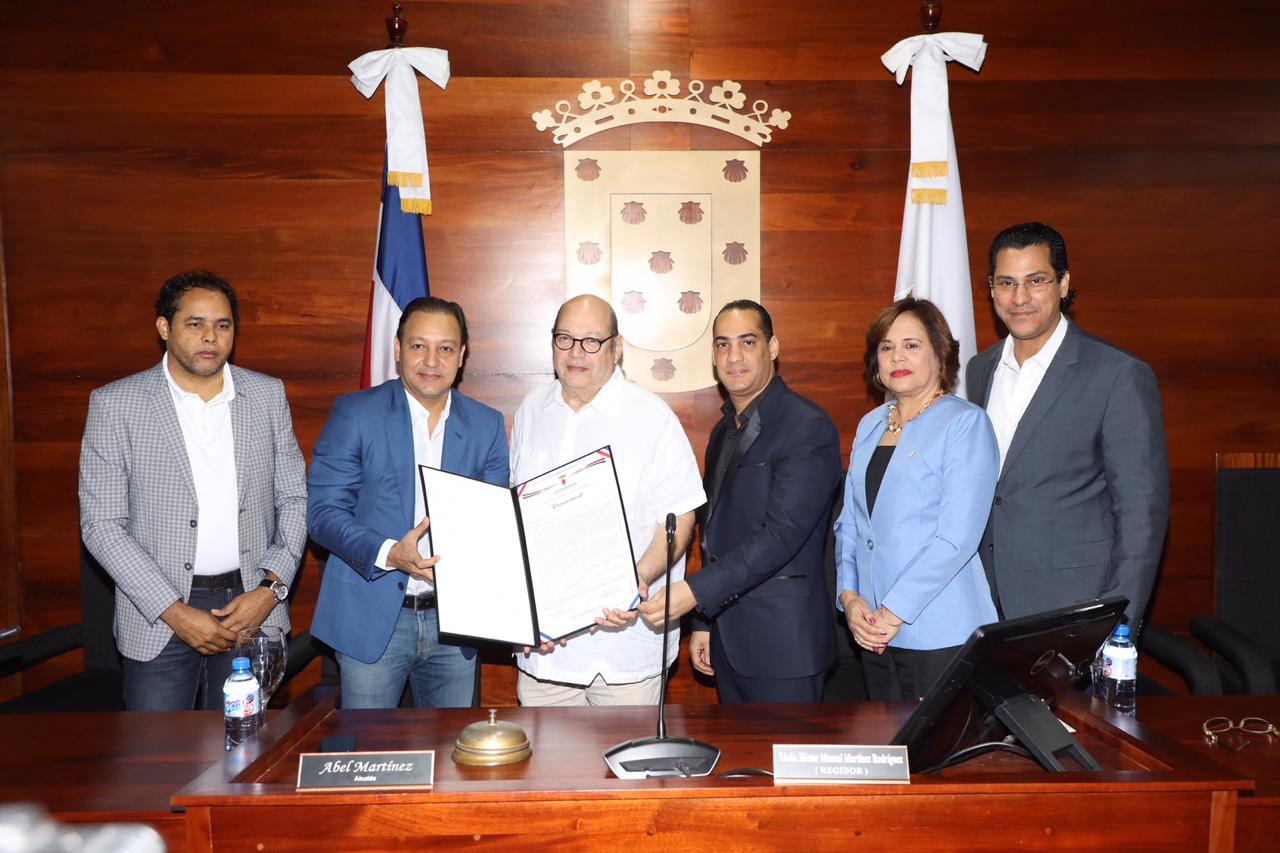 Alcalde Abel Martínez dispone tres días de Duelo Municipal por muerte de Víctor Víctor