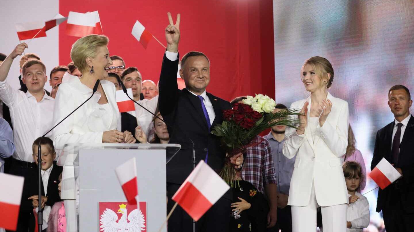 El presidente Andrzej Duda gana las elecciones en una Polonia dividida en dos