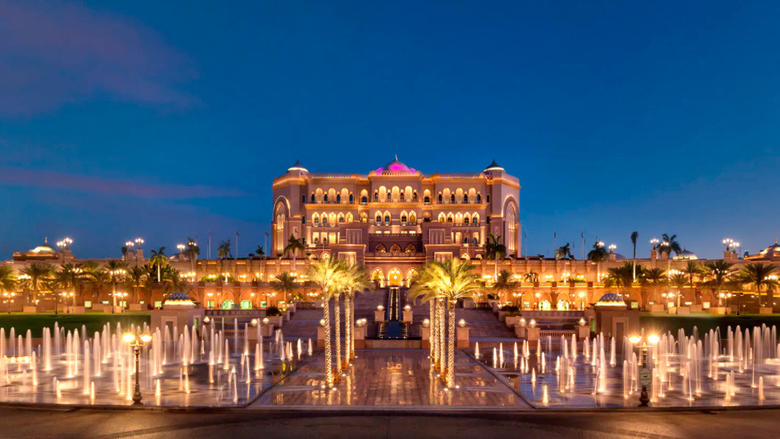 Así es el lujoso hotel de Abu Dhabi en el se hospedaría Juan Carlos I tras abandonar España