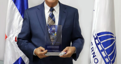 José Rijo Presbot es reconocido por el Instituto Nacional de Administración Pública (INAP)