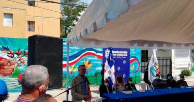 Alcalde Manuel Jiménez rechaza hablar sobre el relleno sanitario de Santo Domingo Este