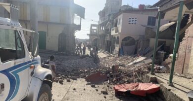 Primeras imágenes de las destrucciones causadas por el terremoto de magnitud 7,2 en Haití, que desató una alerta de tsunami