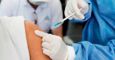 Las vacunas COVID previenen la muerte por la variante Delta en más del 90% de los casos
