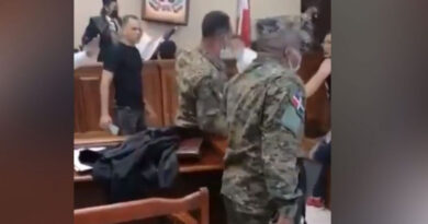 Video viral donde reclusos escenifican pelea en el Palacio de Justicia de Bonao