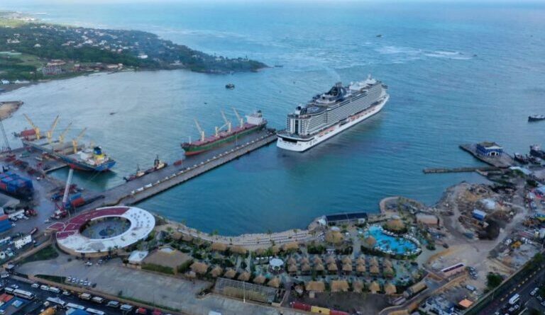El gigante Odyssey of the Seas lleva a Puerto Plata más de 4,000 cruceristas