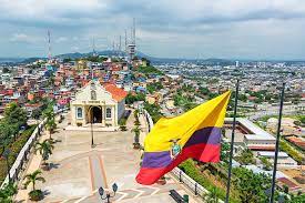 La mitad de los trabajadores públicos de Ecuador regresará al teletrabajo debido al aumento de casos de covid-19