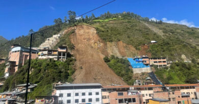 Alud sepulta decenas de viviendas en localidad remota de Perú y deja al menos 15 personas atrapadas