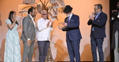 Iván García homenajeado en cierre de I Temporada Teatro Banreservas