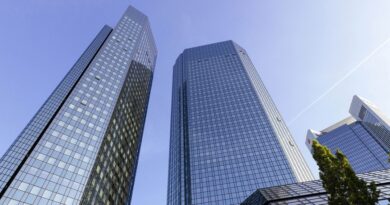 Investigadores buscan en Deutsche Bank