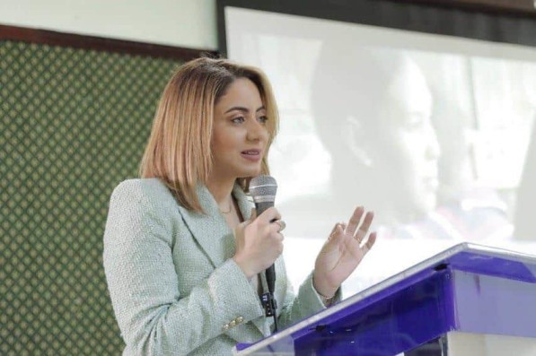 Senado invitará a Gloria Reyes a que explique irregularidades del programa Supérate