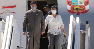 La Fiscalía de Perú cita a declarar a la esposa de Pedro Castillo por un presunto acto de corrupción que involucra a su hermana