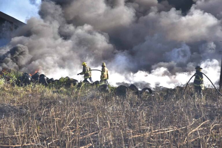 Residentes en El Almirante piden reubicar depósito de neumáticos por incendios