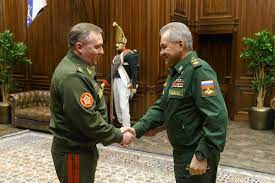 Los ministros de Defensa ruso y bielorruso discuten "las medidas de disuasión estratégica"