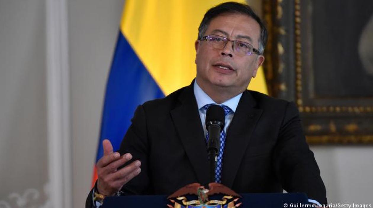 Petro cancela su agenda en Chile por el alud de tierra que afecta a más de 700 personas en Colombia