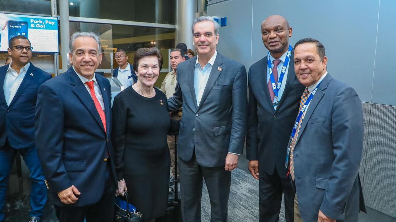 Presidente Abinader llega a Miami para asistir a varias actividades este sábado