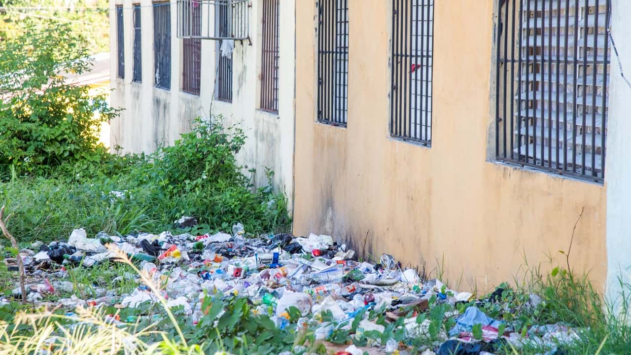 Atribuyen cuadros diarreicos en Villa Liberación al cúmulo de basura y cloacas colapsadas