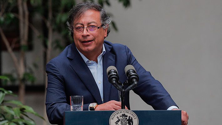 Gustavo Petro cancela agenda en Chile y vuelve a Colombia por deslizamiento de tierra que dejó 150 familias damnificadas