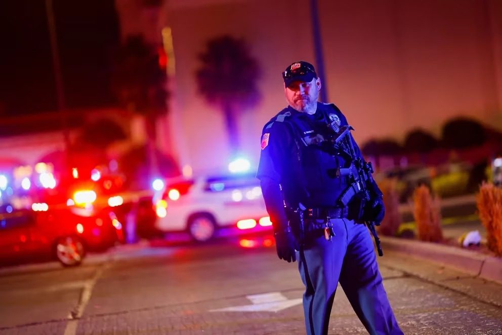 Un muerto y varios heridos tras un tiroteo en un centro comercial en Texas