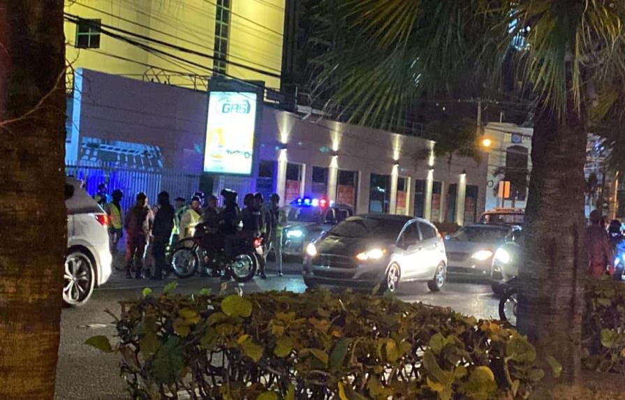 Dos presuntos delincuentes heridos tras asalto en la avenida Abraham Lincoln