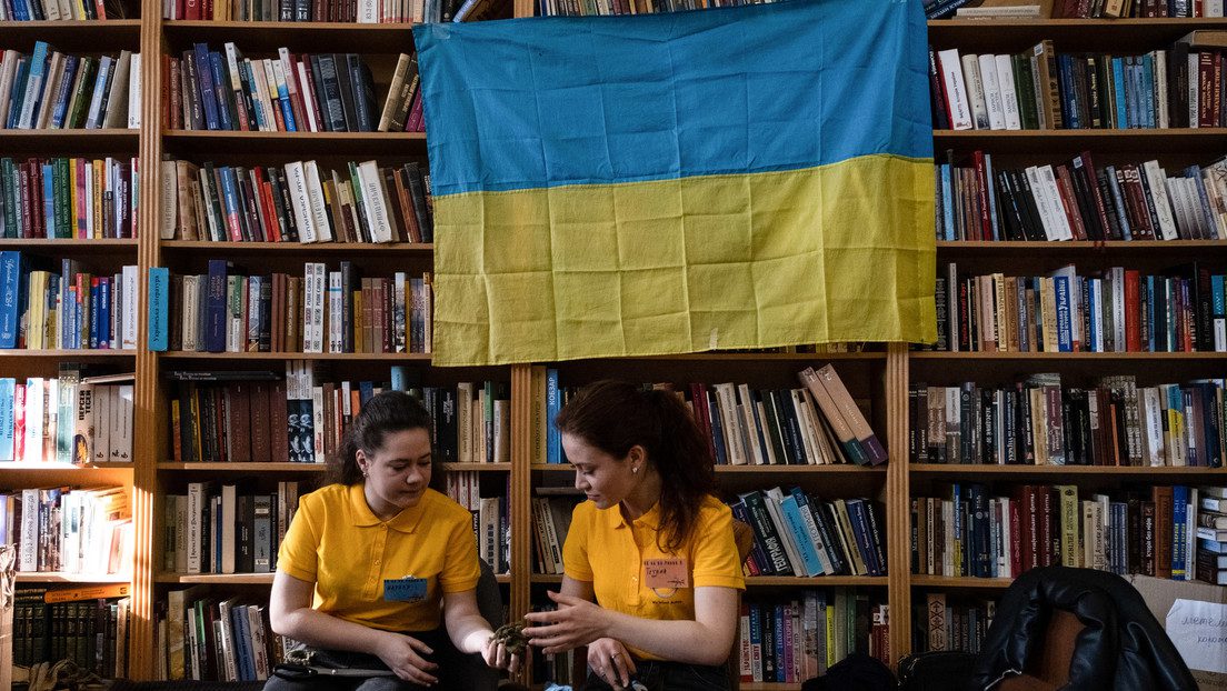 Ucrania retira millones de libros en ruso de sus bibliotecas