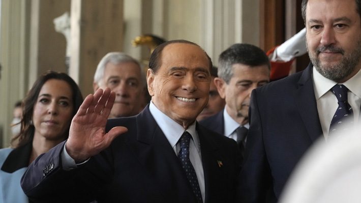 Ex primer ministro italiano culpa a Zelenski de provocar la invasión de Rusia a Ucrania: "Nunca habría ocurrido"