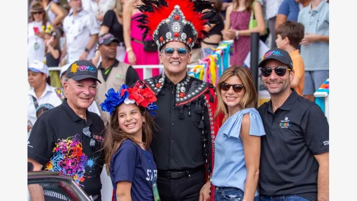 Carnaval de Punta Cana reúne a miles de personas al ritmo de música y colores