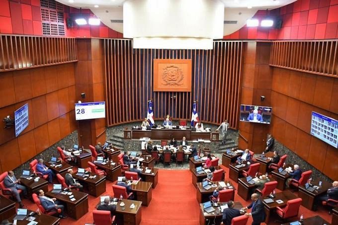 Senadores convierten en ley proyecto de Fideicomiso Público