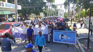 ADP realiza marcha exigiendo un aumento salarial para jubilados y pensionados
