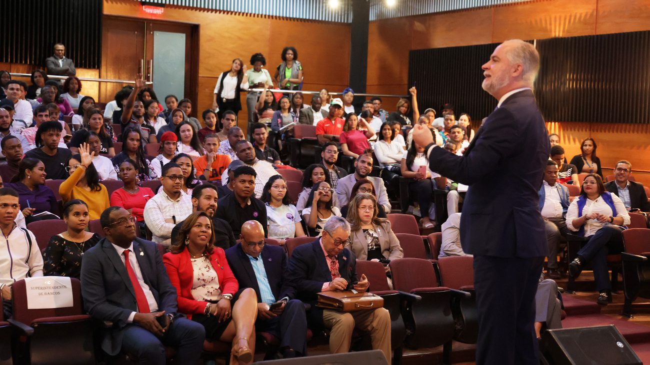 Superintendencia de Bancos inicia ruta de educación financiera a nivel nacional