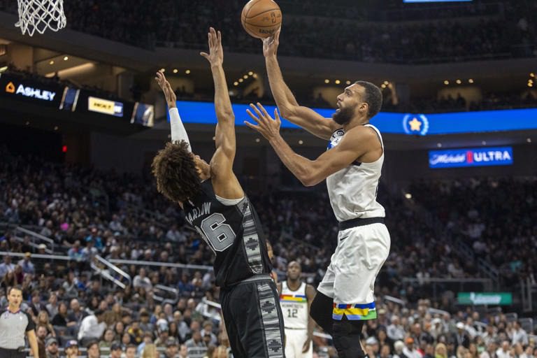 Timberwolves suspende un partido a Gobert por riña
