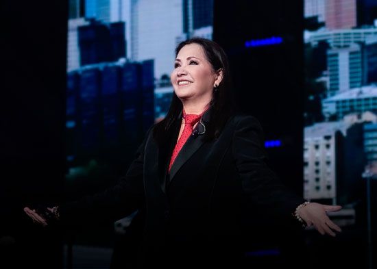 La cantante Mexicana Ana Gabriel: "Santo Domingo, República Dominicana, ya estoy aquí para ti"