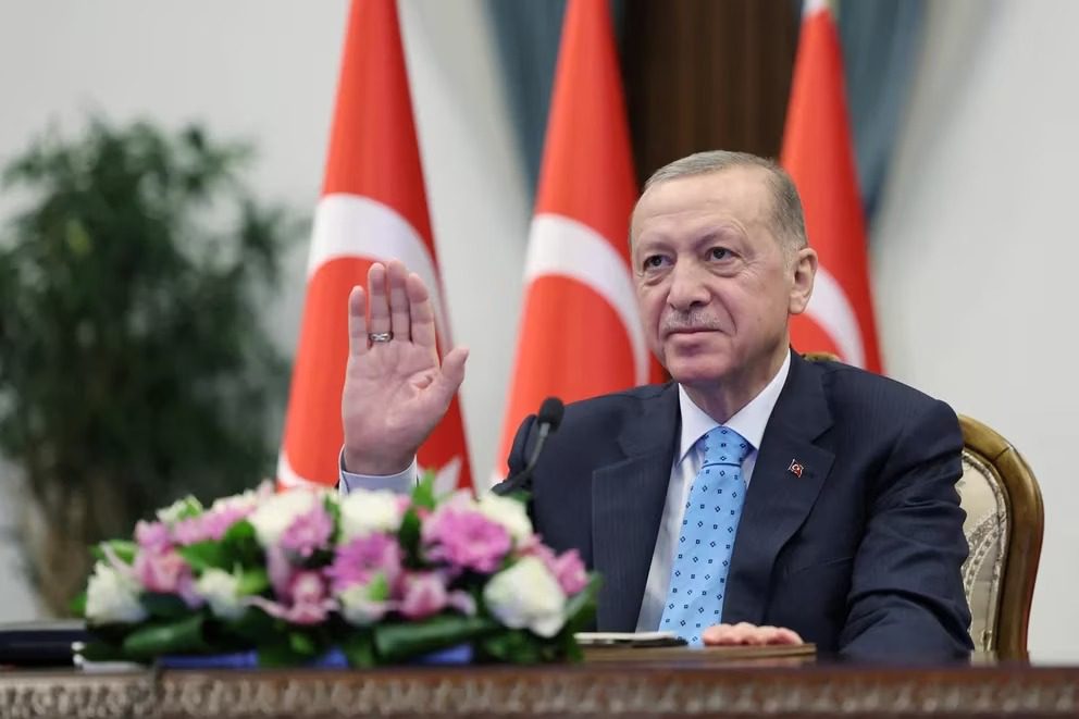 En Turquía, un Erdogan enfermo enfrenta la oposición más firme en 20 años