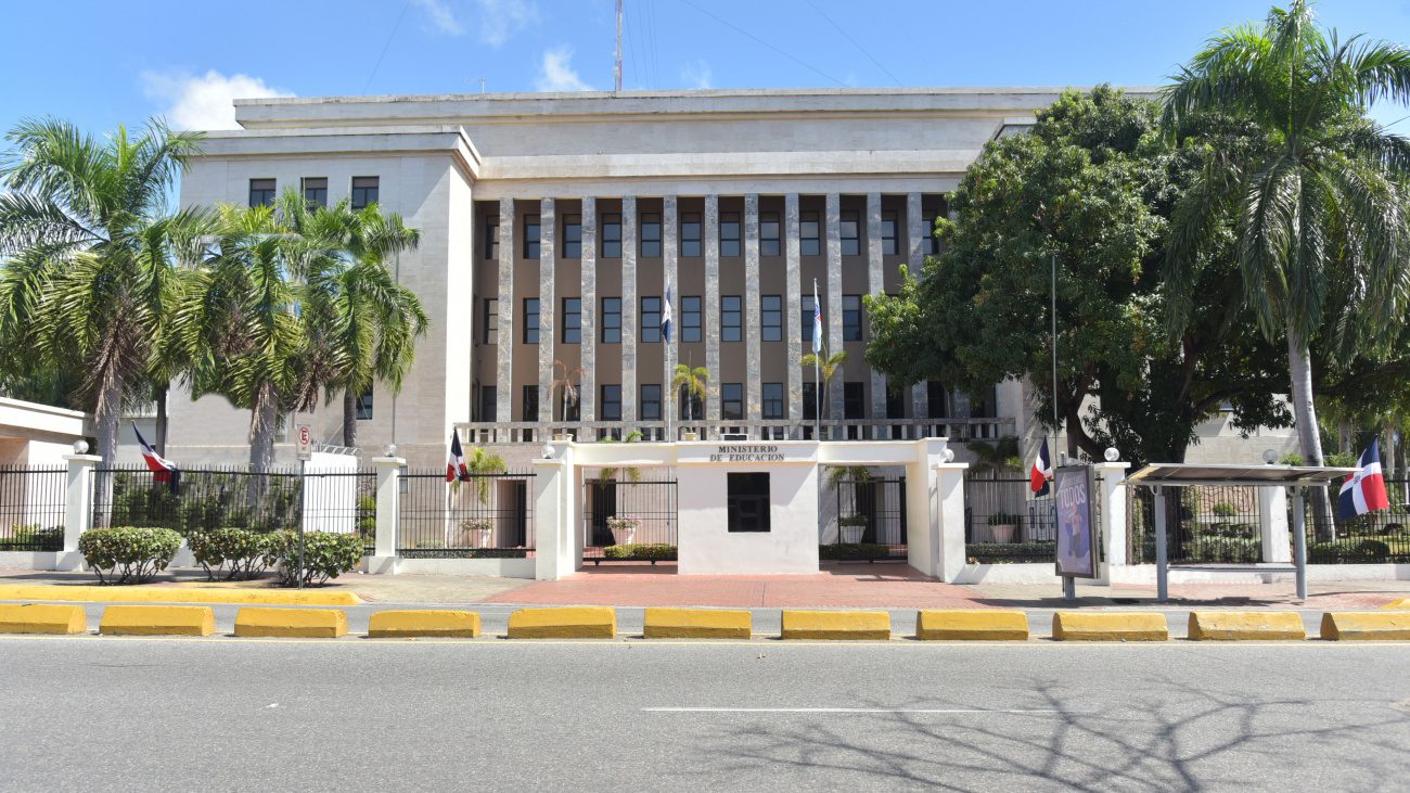 Ministerio de Educación desarrolla programa para fomentar una cultura de Paz