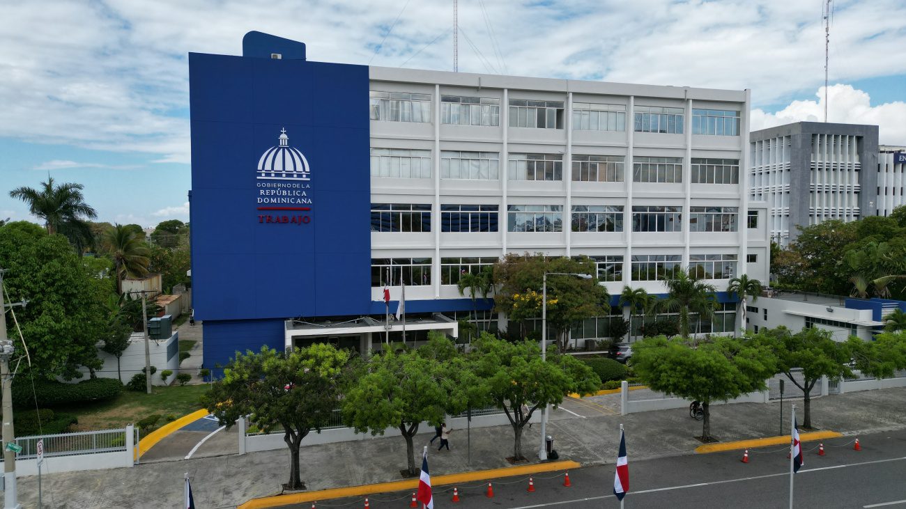 Ministerio de Trabajo invita a feria de empleo para ocupar 698 vacantes en el Distrito Nacional