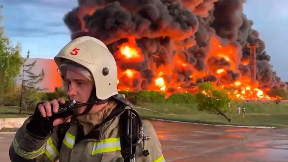 Golpe al corazón de la anexión rusa: un ataque con drones destruyó el depósito de combustible del puerto de Sebastopol, en Crimea