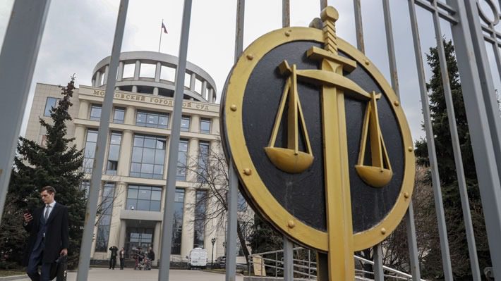 Opositor ruso acusado de alta traición e "informaciones falsas" declara ante el tribunal que está "orgulloso" de sus dichos