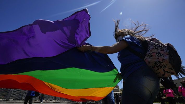Portugal prohibirá las "terapias de conversión" que se aplican a personas LGBT+ para cambiar su orientación sexual
