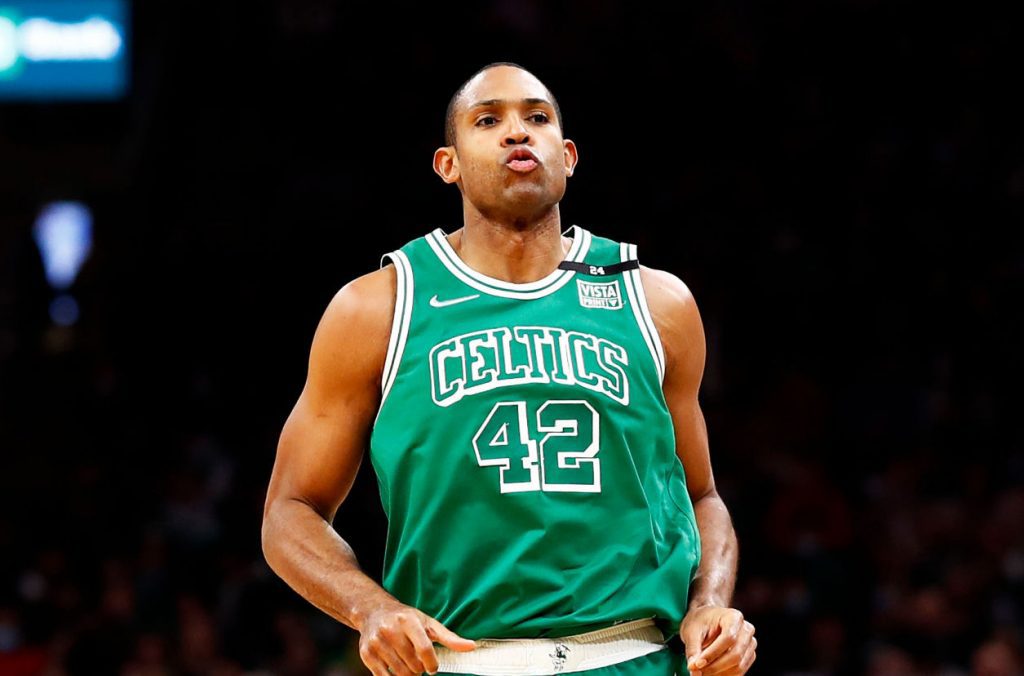 Jaylen Brown y Tatum conducen a Celtics, Horford aporta 6 con 9 rebotes