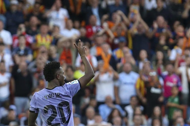 Presidente de Brasil y futbolistas apoyan a Vinícius Jr., critican racismo en La Liga española