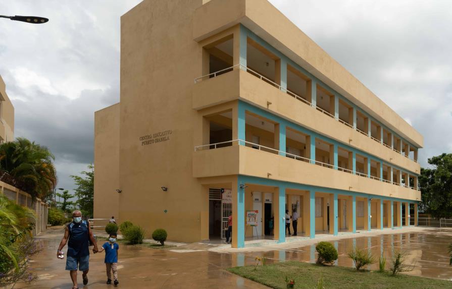 Confrontación de la ADP y autoridades educativas afecta la docencia en escuelas