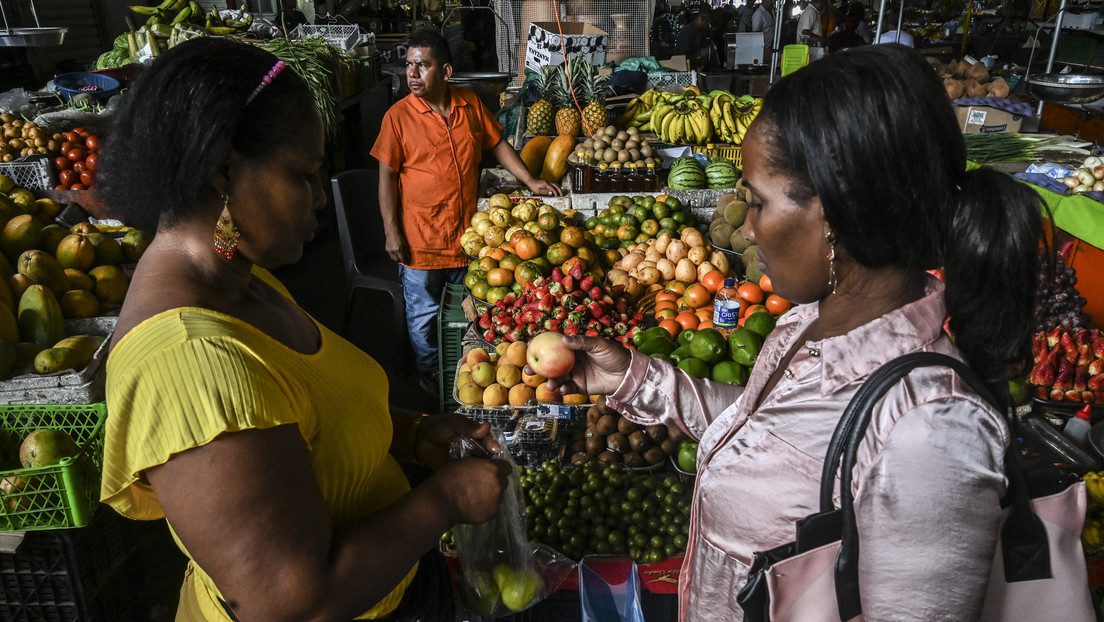La inflación se desacelera en Colombia por tercer mes consecutivo y Petro celebra las cifras