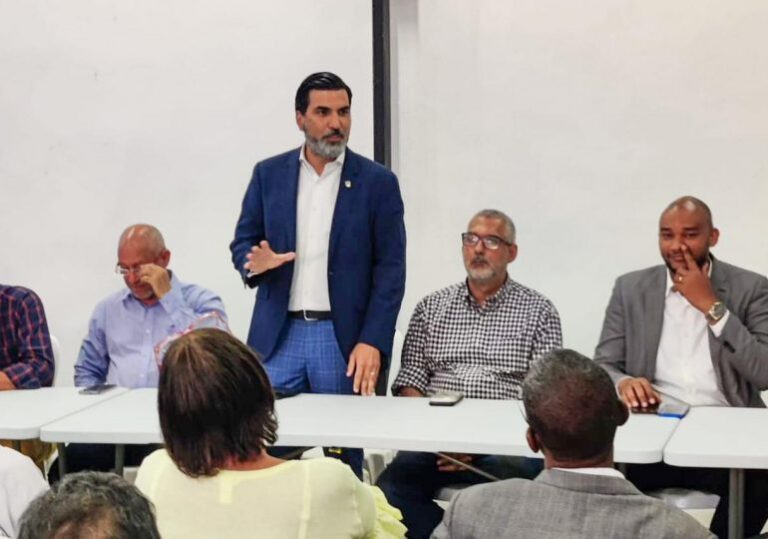 Juan José Rojas se compromete con partidos de hacerlos participe de su gestión si gana Alcaldía de SDE