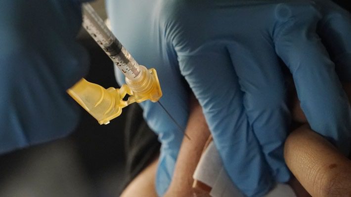 EE.UU. dejará de exigir vacuna covid obligatoria a viajeros y extranjeros para entrar al país