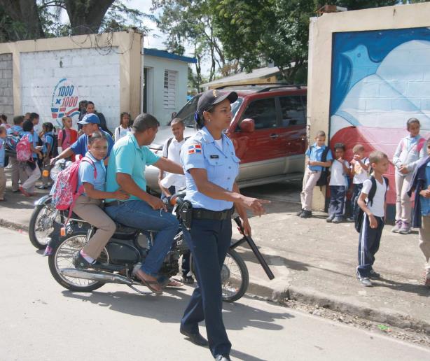 La violencia en las escuelas como reflejo del deterioro de la sociedad dominicana