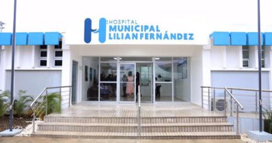Gobierno entrega remozamiento hospital municipal Lilian Fernández en Navarrete