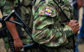Levantan las órdenes de captura de 19 miembros de las disidencias de las FARC