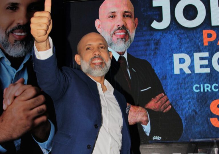 Cantautor Johan Paulino lanza su candidatura a regidor por Santo Domingo Este
